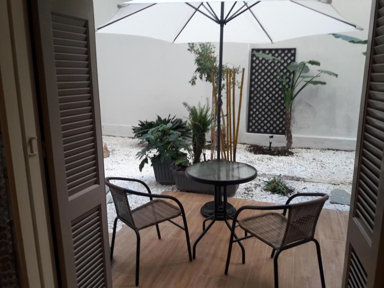 Studio Posh With Garden In Kolonaki Apartment Athens Ngoại thất bức ảnh